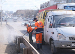 Астраханские коммунальщики в усиленном режиме готовят город к весне