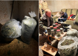 Астраханец-рецидивист хранил у себя дома почти 8 килограммов марихуаны