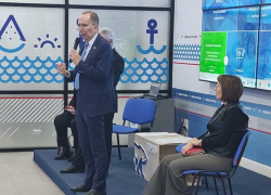 Игорь Седов провел встречу с представителями астраханских управкомпаний