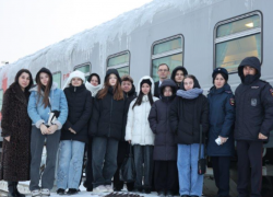 Подросткам из Астрахани и Верхнего Баскунчака напомнили о правилах безопасности на железной дороге