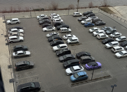 Уехал и не заплатил: паркинг Москвы требует с жителя Астрахани почти 100 тысяч
