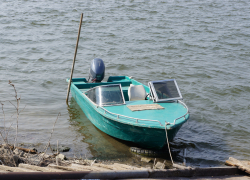 Водолазы ищут утонувшего астраханца