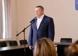 Игорь Мартынов вручил госнаграды родным погибших и пропавших без вести героев СВО