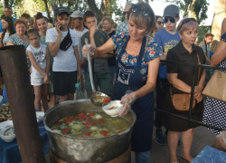 9 июля на обоих берегах Астрахани проведут Фестиваль ухи