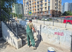 Глава Астрахани призвал остановить круговорот вандализма в городе