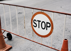 По улице Урицкого в Астрахани на 13 дней ограничат движение транспорта