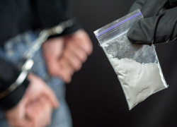 Троих астраханцев и жителя Сибири будут судить за попытку сбыта синтетических наркотиков