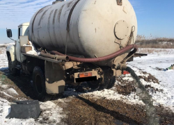 В Астраханской области обнаружили места незаконного слива жидких отходов