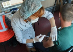 По Астраханской области начал ездить прививочный вагон 