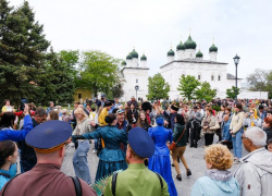 Губернатор пригласил астраханцев на областной Пасхальный фестиваль