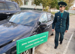 Иностранца будут судить за передачу автомобиля астраханке без разрешения таможни