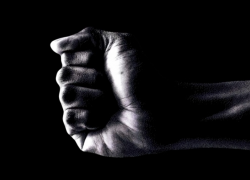 Астраханца посадили на девять лет за убийство друга кулаками