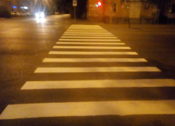 Около астраханских школ наводят порядок 