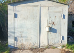 Гараж астраханца посчитали заброшенным и обчистили