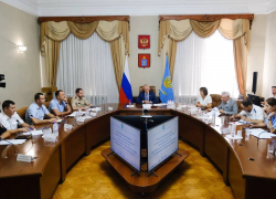 В Астраханской области объявили борьбу с «серыми» перевозчиками мусора