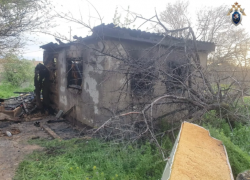 Под Астраханью неосторожность во время готовки привела к пожару и гибели женщины