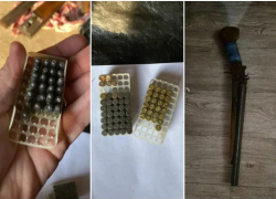 Астраханца отправят в колонию за хранение оружия, боеприпасов и пороха в доме