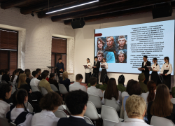 В Астрахани прошел второй день патриотического форума: диалог поколений о героизме