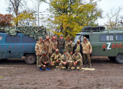 Астраханец передал в дар сослуживцам погибшего сына автомобиль