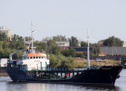 Теплоход в Каспийском море самостоятельно снялся с мели