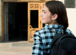 53% опрошенных астраханцев считают День знаний праздником