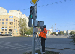 В Астрахани на перекрёстке улиц Куликова и Бориса Алексеева заработал светофор