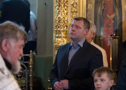 Губернатор поздравил астраханцев с Рождеством