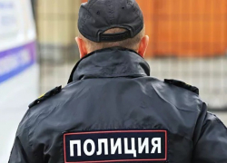 На астраханца завели уголовное дело за удар полицейского в живот