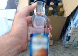 Полицейские во время рейдов нашли 27 литров паленого алкоголя