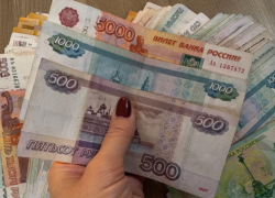 Астраханка воспользовалась добротой родственницы и оформила кредиты на ее сына