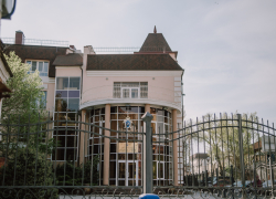 Замначальника астраханского отряда ведомственной охраны получал незаконно зарплату за двоих 