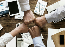 Почти 80% астраханцев готовы уйти работать к конкурентам