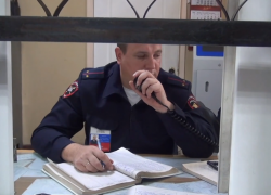 Госавтоинспекторы спасли астраханку во время сердечного приступа