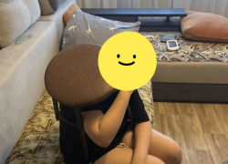 В Астрахани девочку схватила табуретка и не отпускала