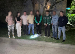 Иностранец спрятал в Астрахани более 100 закладок с наркотиками