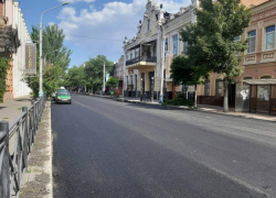 Одну из самых оживленных улиц Астрахани планируют отремонтировать к октябрю