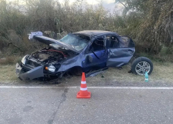 В Астраханской области подросток устроил жесткую аварию: он и его друг оказались в больнице