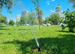 Администрация Астрахани продолжает модернизировать систему полива в городе
