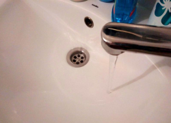 Массовое отключение холодной воды в Астрахани перенесли