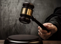 В Астрахани вынесли приговор «курьерам», забравшим у пенсионеров почти 2 миллиона