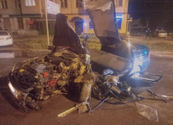 В Астрахани столкнулись две «Лады» на «встречке», есть пострадавшие