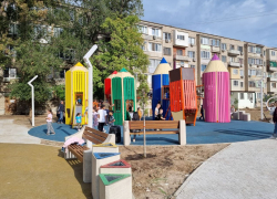 В Астрахани открыли новый сквер «Парк знаний»