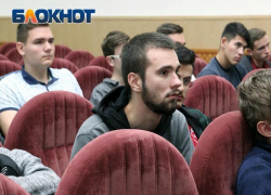 Астраханским студентам рассказали о безопасности