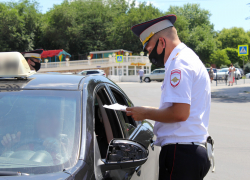 Астраханские таксисты не соблюдают масочный режим