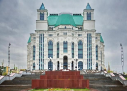 В Астраханском Театре Оперы и Балета забыли, зачем отменили спектакли Виктюка