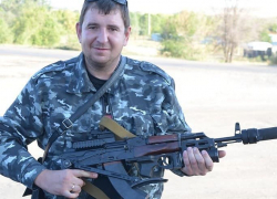 Астраханские чиновники выпустили выступить перед детьми неоднократно судимого мужчину 