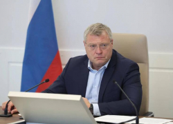 Очереди и хамство: губернатор поручил устранить недочеты астраханского военкомата