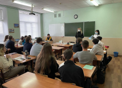 Волонтёры-железнодорожники провели урок профориентации для астраханских школьников