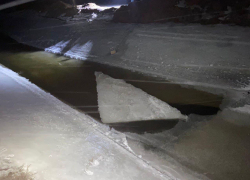 9-летняя девочка утонула в заполненной водой дренажной канаве в Ахтубинском районе 