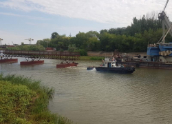 Ремонт рухнувшего в Астрахани моста в самом разгаре 